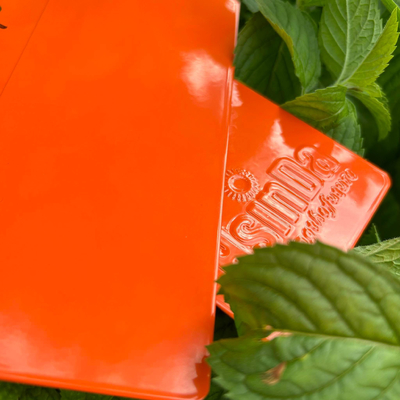 Revestimento a pó eletrostático na cor laranja RAL 2004 para estantes de armazenamento